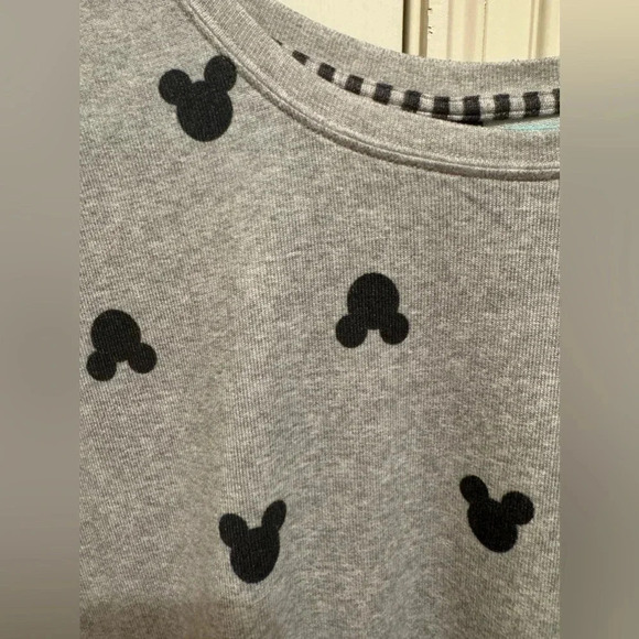 Disney Grey Black Drawstring Waist Mickey Mouse Long Sleeve Top Sz XL - Picture 2 of 7
